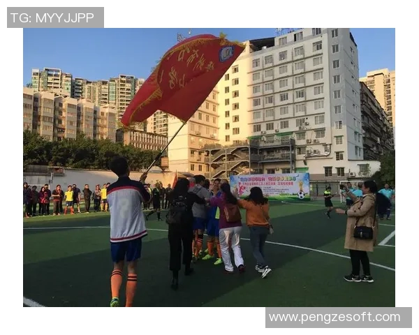 喷漆艺术再现绿茵激情街头涂鸦展现足球巨星风采 喷漆艺术再现绿茵激情街头涂鸦展现足球巨星风采