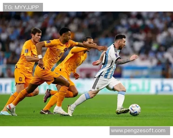 聚焦足球巨星赛场瞬间裆部动作彰显力量与速度魅力