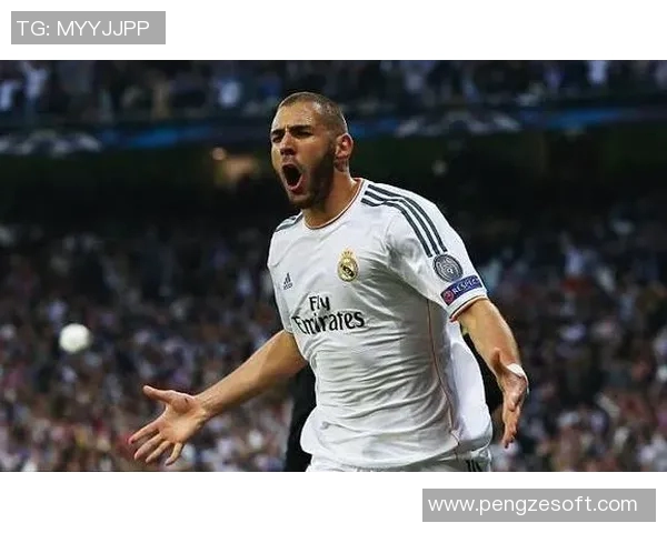 C罗亲笔签名足球球星卡拍卖引发热议成为收藏界新宠